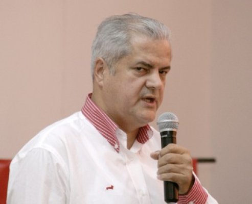 Lovitură dură pentru Adrian Năstase: președintele Iohannis i-a retras Ordinul Steaua României